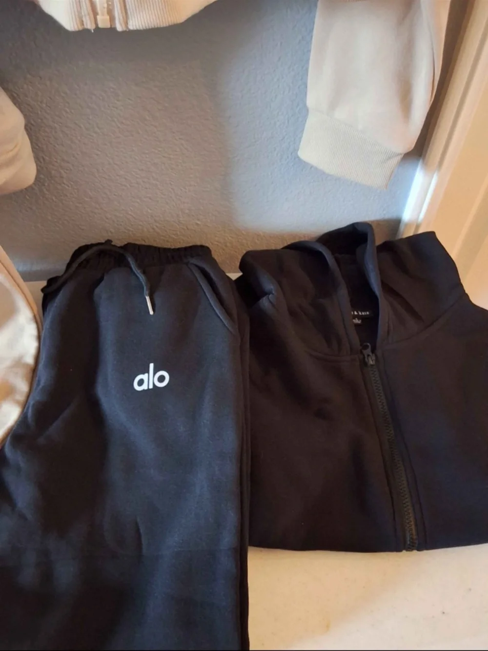 ALO Yoga Beige Hoodie and Sweatpants Set - Picture 2 of 4